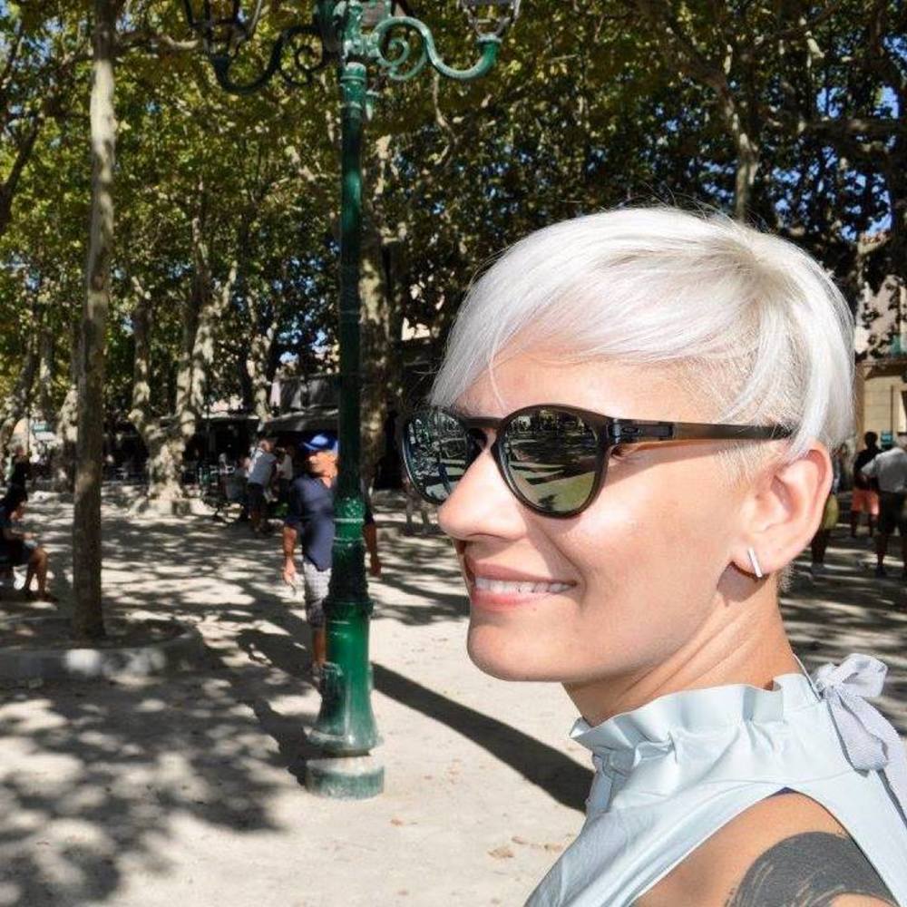 Meet your Posher, Petra